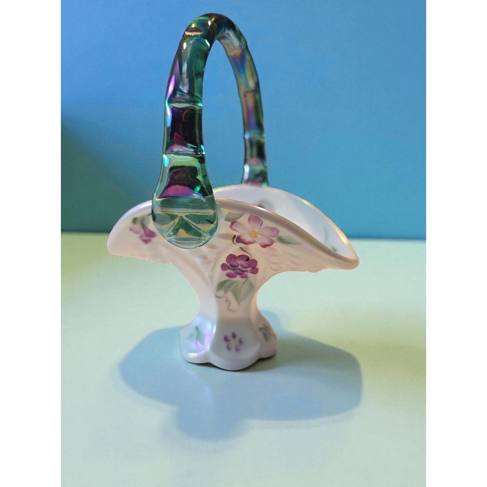 Vintage Fenton Hand blown and painted Glass basket‎